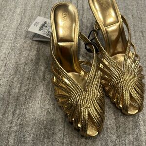 Zara Metallic Gold mules. Sold out everywhere. NWTsz 38/7.5
